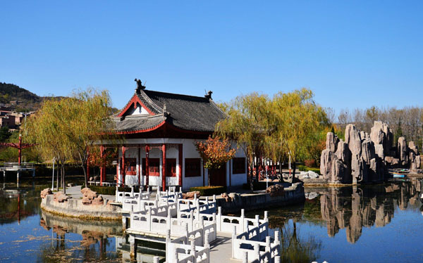 润湖公园湖心亭